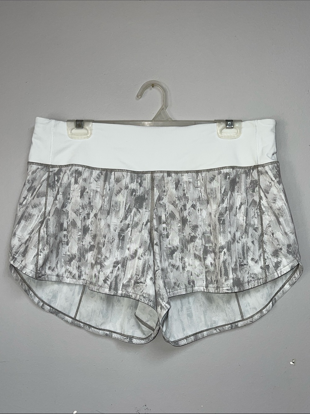 Lululemon Speed Up Short Long *4" Updated Fit